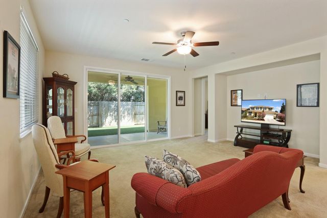 827 River Pointe Cir, Oakdale, CA 95361