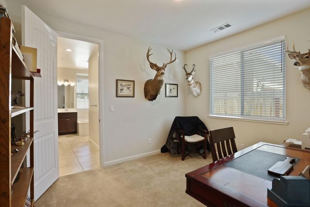 827 River Pointe Cir, Oakdale, CA 95361