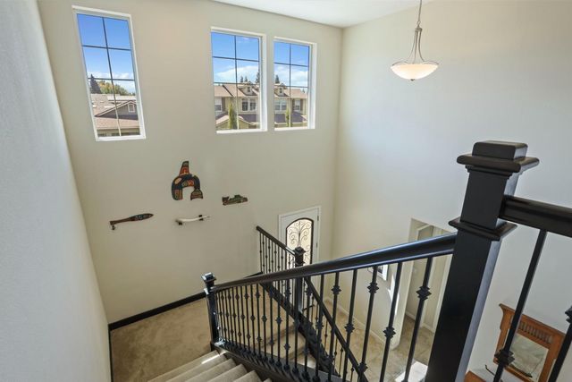 827 River Pointe Cir, Oakdale, CA 95361