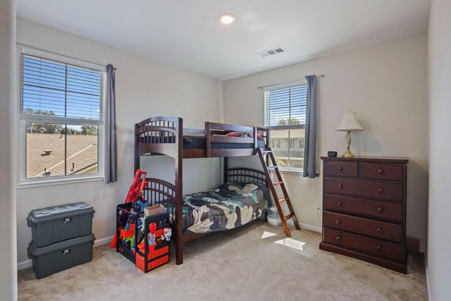 827 River Pointe Cir, Oakdale, CA 95361