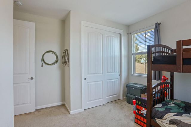 827 River Pointe Cir, Oakdale, CA 95361