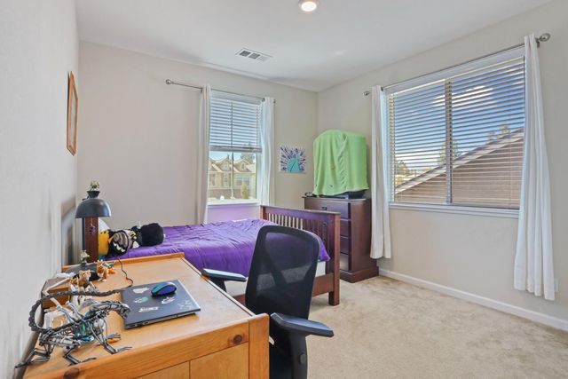 827 River Pointe Cir, Oakdale, CA 95361