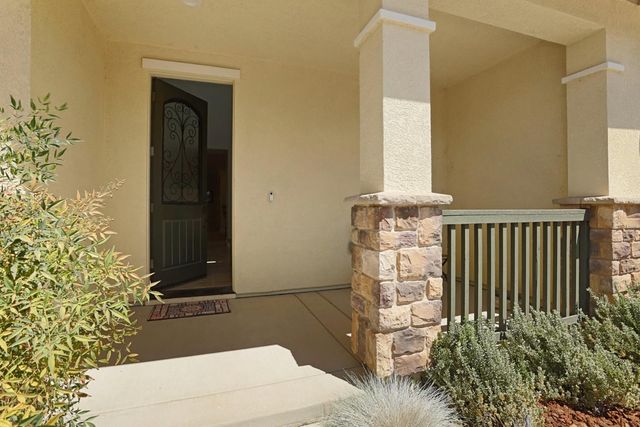 827 River Pointe Cir, Oakdale, CA 95361