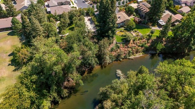 827 River Pointe Cir, Oakdale, CA 95361