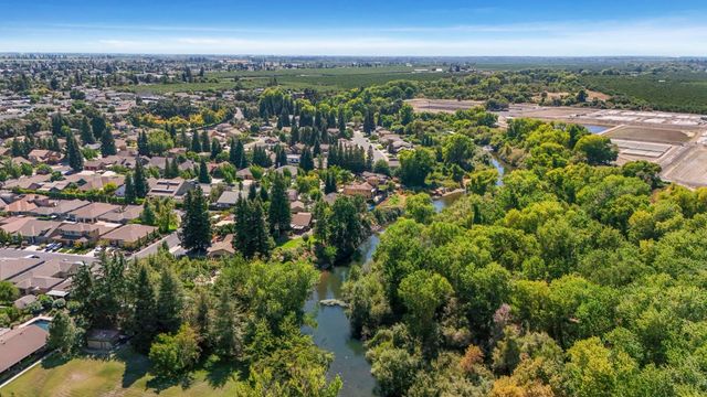 827 River Pointe Cir, Oakdale, CA 95361