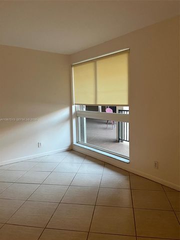 2420 Diana Dr 202, Hallandale Beach, FL 33009