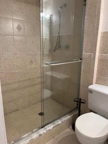 2420 Diana Dr 202, Hallandale Beach, FL 33009