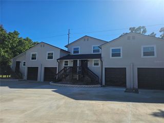 5802 MOHR LOOP 5802 5804 5806 5808, Tampa, FL 33615