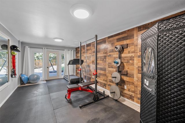 2801 N 42nd Street, Waco, TX 76710