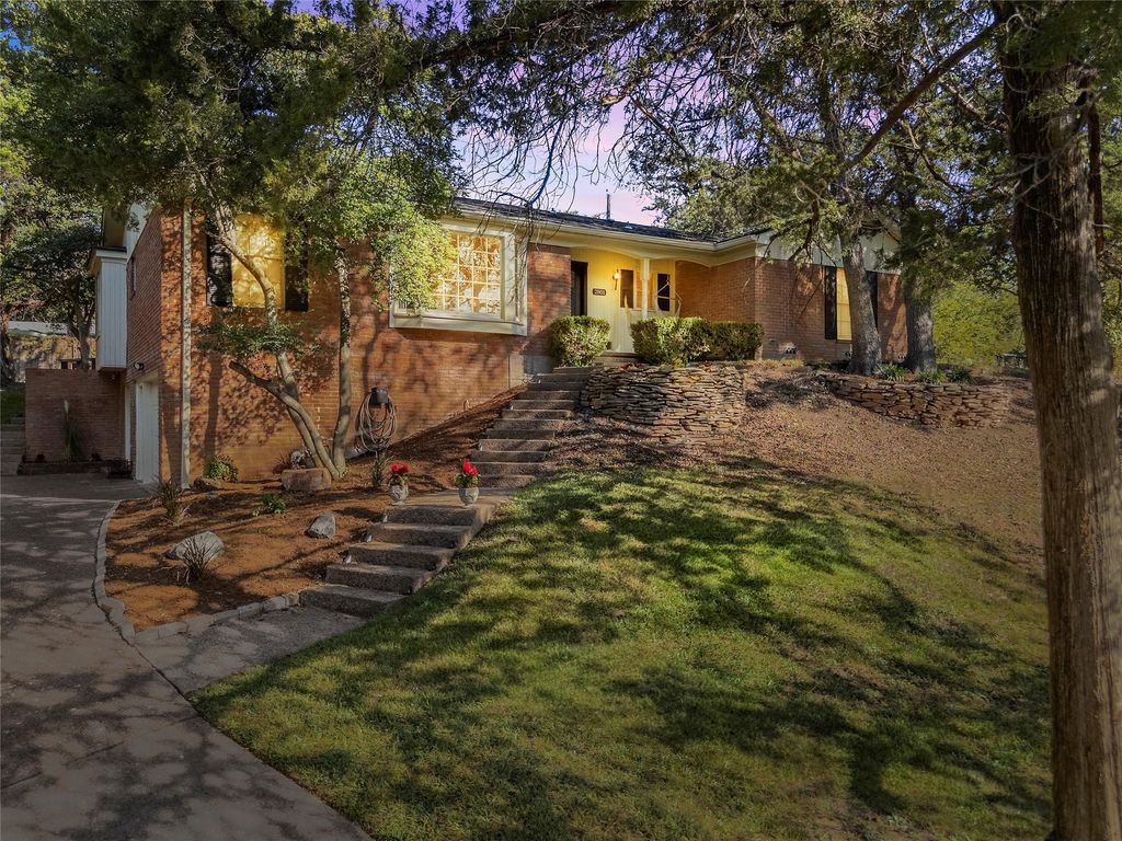 2801 N 42nd Street, Waco, TX 76710