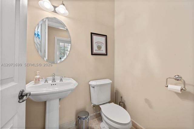 423 SW 16th St, Fort Lauderdale, FL 33315