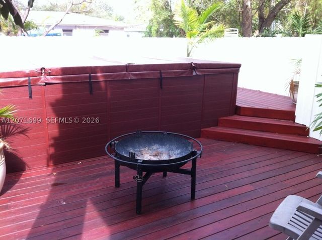 423 SW 16th St, Fort Lauderdale, FL 33315