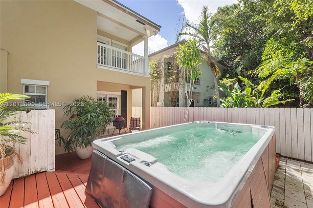 423 SW 16th St, Fort Lauderdale, FL 33315
