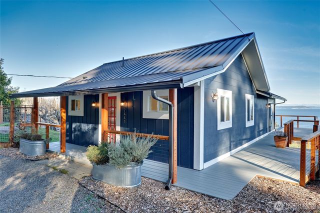 7441 Oak Bay Road, Port Ludlow, WA 98365