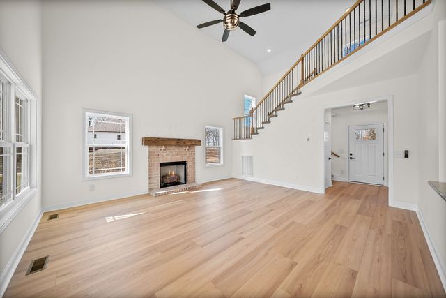 2250 S Hinton Rd, Southside, TN 37171