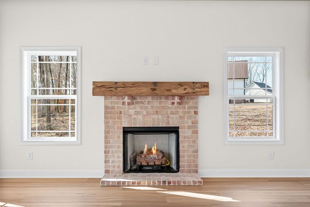 2250 S Hinton Rd, Southside, TN 37171