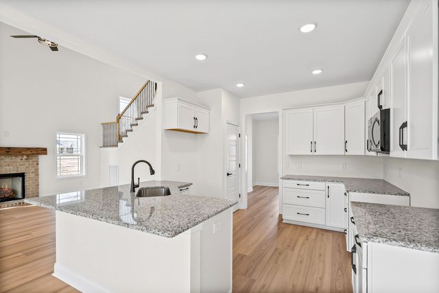 2250 S Hinton Rd, Southside, TN 37171