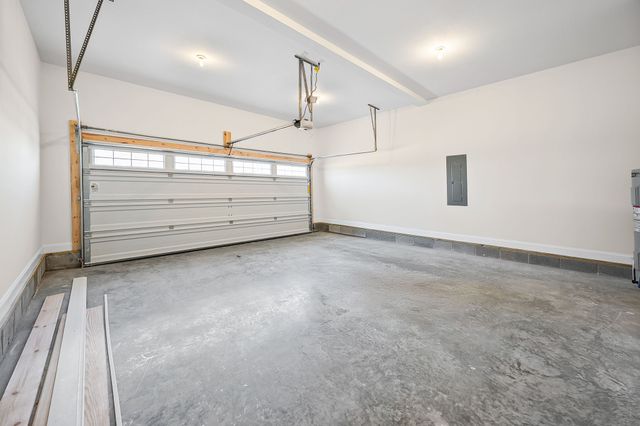 2250 S Hinton Rd, Southside, TN 37171