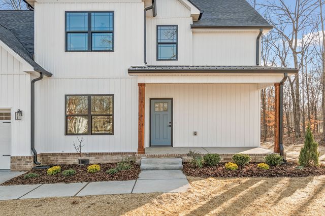 2250 S Hinton Rd, Southside, TN 37171