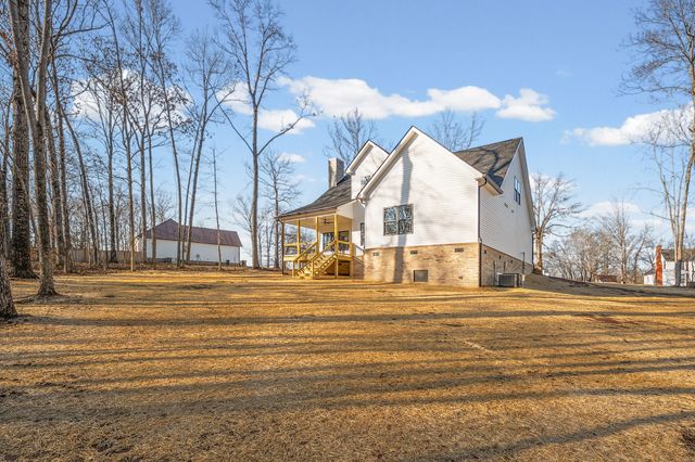 2250 S Hinton Rd, Southside, TN 37171