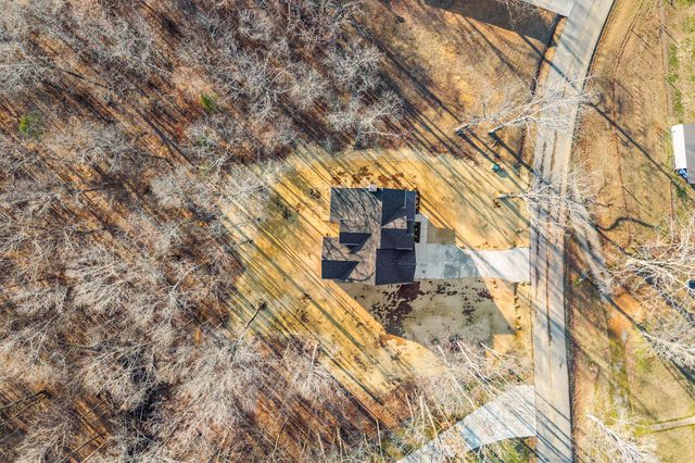 2250 S Hinton Rd, Southside, TN 37171