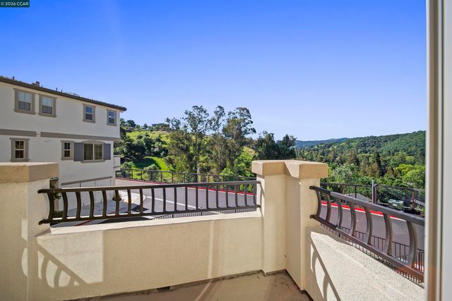 313 Laurel Knoll Dr, Martinez, CA 94553