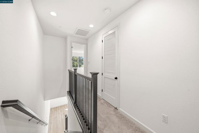 313 Laurel Knoll Dr, Martinez, CA 94553