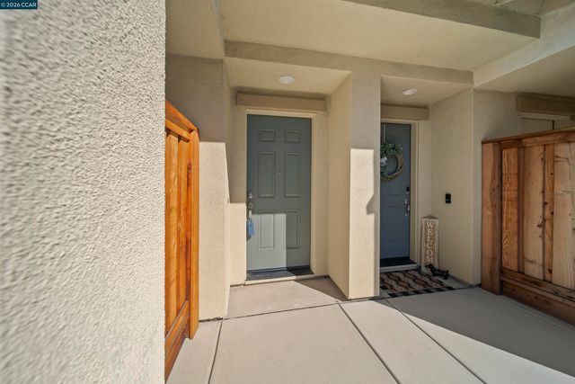 313 Laurel Knoll Dr, Martinez, CA 94553