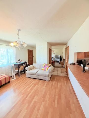 14217 Sedrev Road NE, Albuquerque, NM 87123
