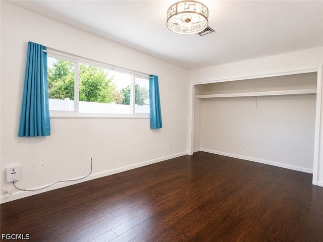 8512 Chatham ST, Fort Myers, FL 39907