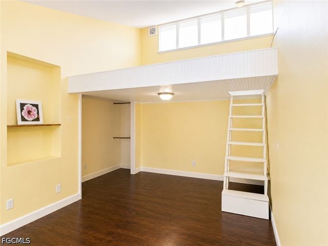 8512 Chatham ST, Fort Myers, FL 39907