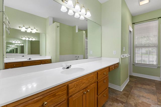 1405 AZALEA LN, New Braunfels, TX 78130