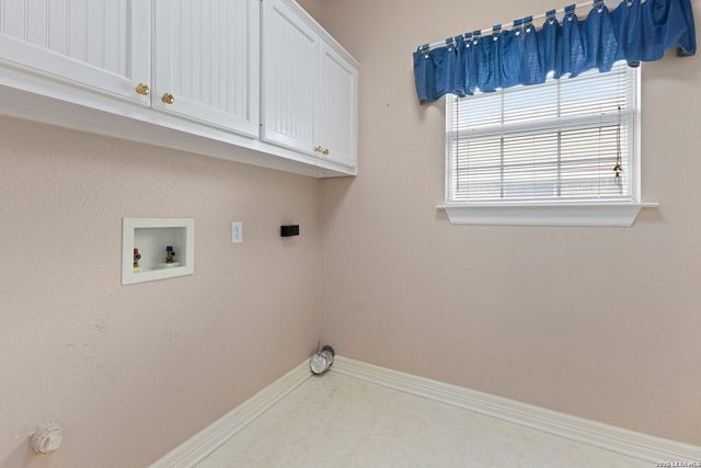 1405 AZALEA LN, New Braunfels, TX 78130