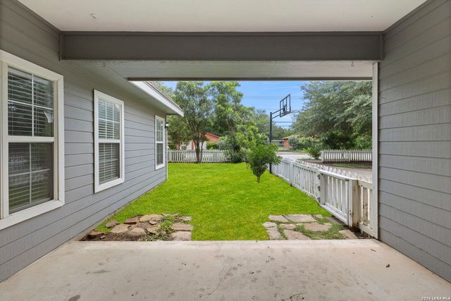 1405 AZALEA LN, New Braunfels, TX 78130