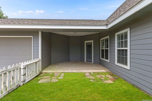 1405 AZALEA LN, New Braunfels, TX 78130