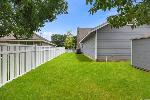 1405 AZALEA LN, New Braunfels, TX 78130