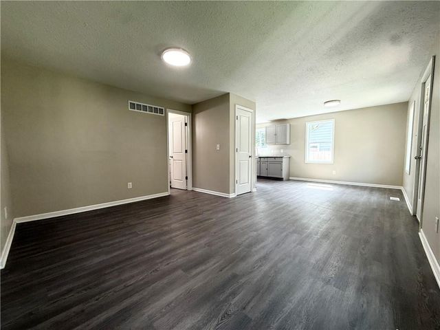 5235 Edith Avenue, Kansas City, KS 66104