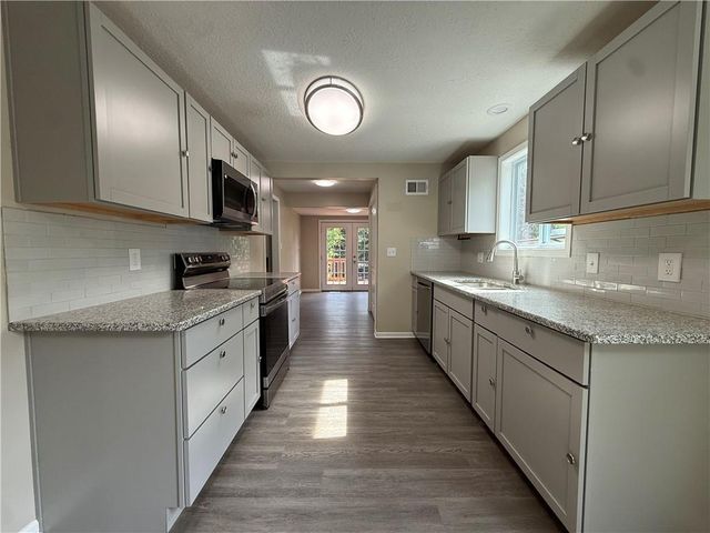 5235 Edith Avenue, Kansas City, KS 66104
