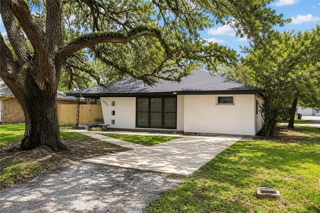 2400 Carrington Street, Bay City, TX 77414