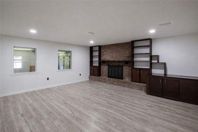 2400 Carrington Street, Bay City, TX 77414