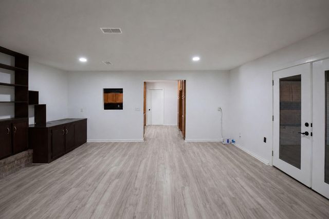 2400 Carrington Street, Bay City, TX 77414