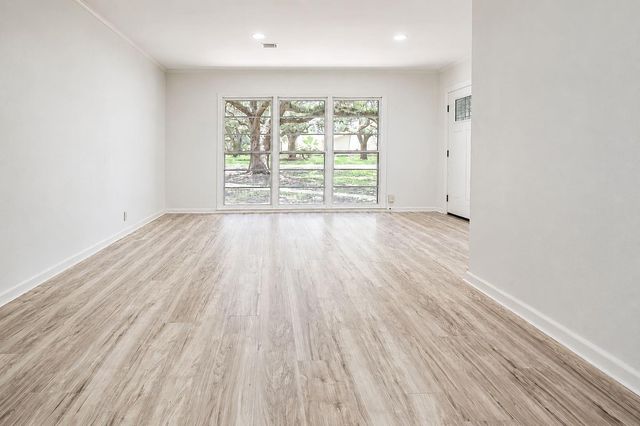 2400 Carrington Street, Bay City, TX 77414