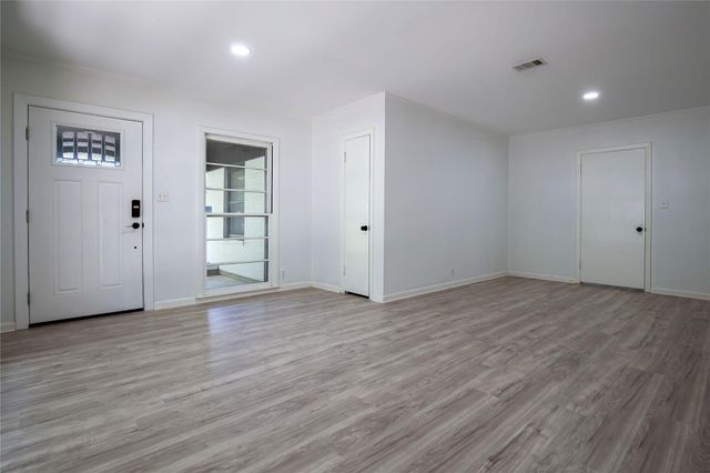 2400 Carrington Street, Bay City, TX 77414