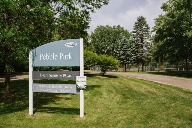 4016 Hayward Avenue N, Oakdale, MN 55128