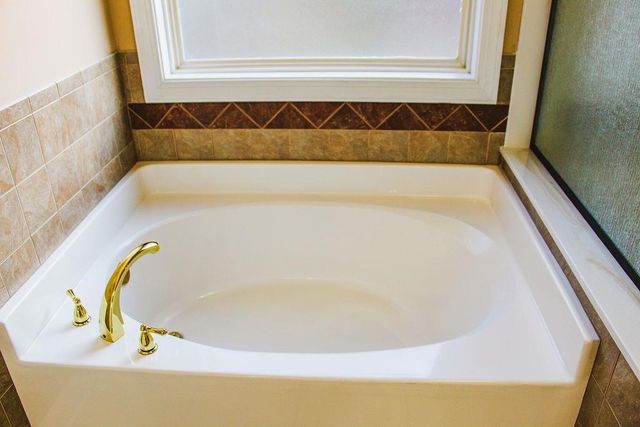 401 Myrtle Court, Loganville, GA 30052