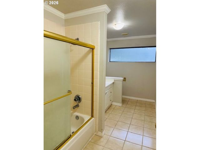 1660 Sw ROYAL Dr, West Linn, OR 97068