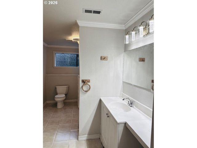 1660 Sw ROYAL Dr, West Linn, OR 97068