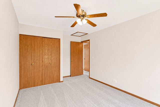 323 Farmhill Circle, Wauconda, IL 60084