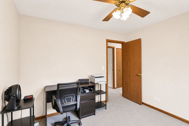 323 Farmhill Circle, Wauconda, IL 60084