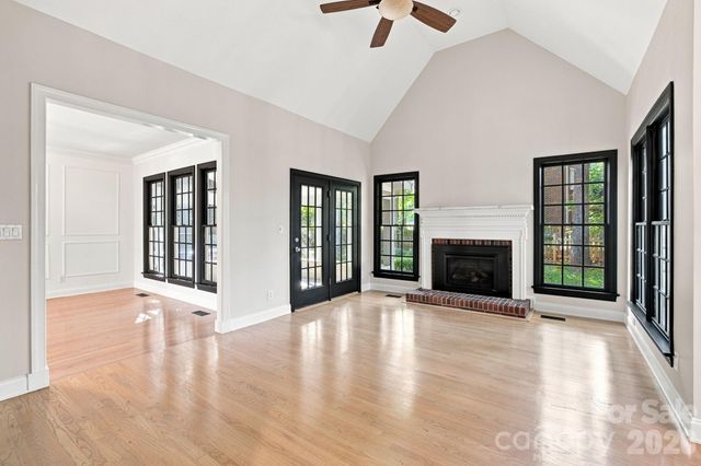 5111 Downing Creek Drive, Charlotte, NC 28269